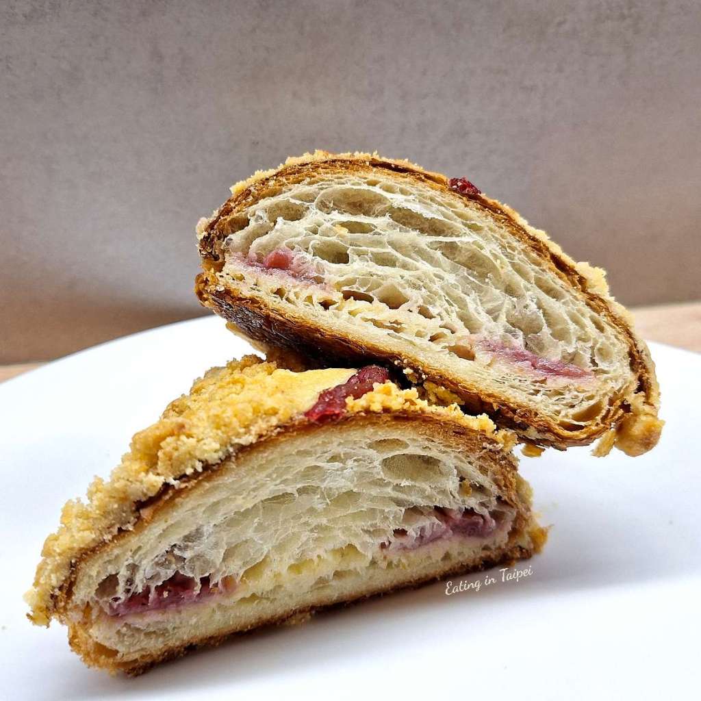purebread rasberry croissant 2